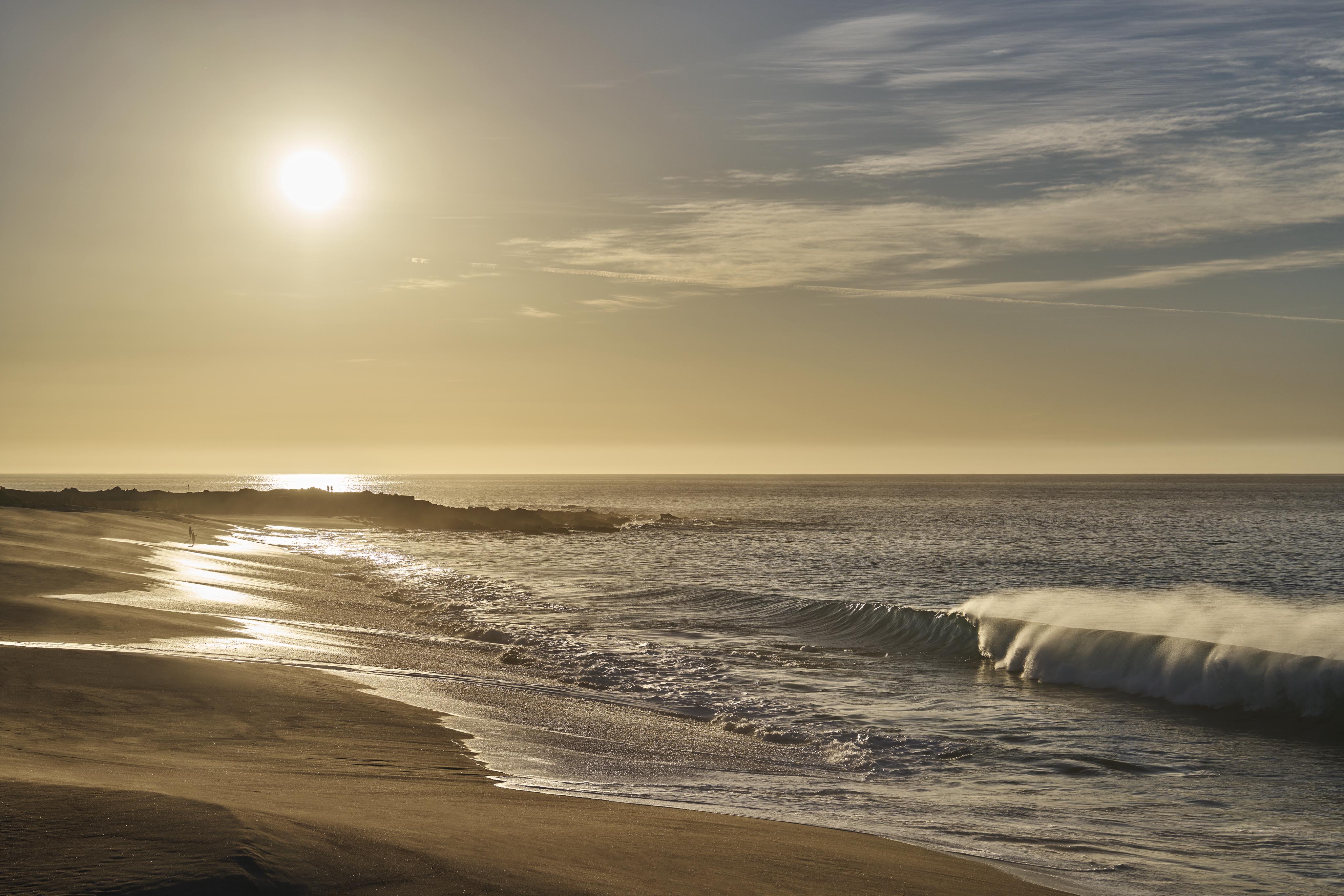 Cabo Del Sol coast in late afternoon